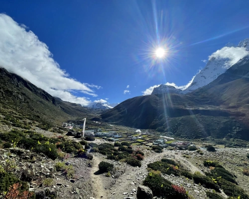  Dingboche Village